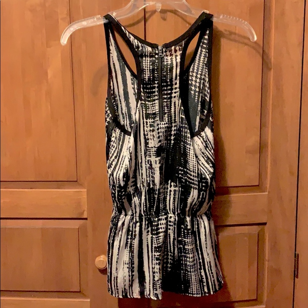 LIGHTLY WORN | Patterned Racerback Tank - Picture 2 of 2